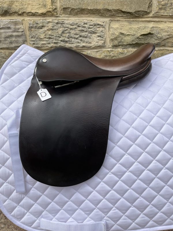 Jeffries Show Saddle